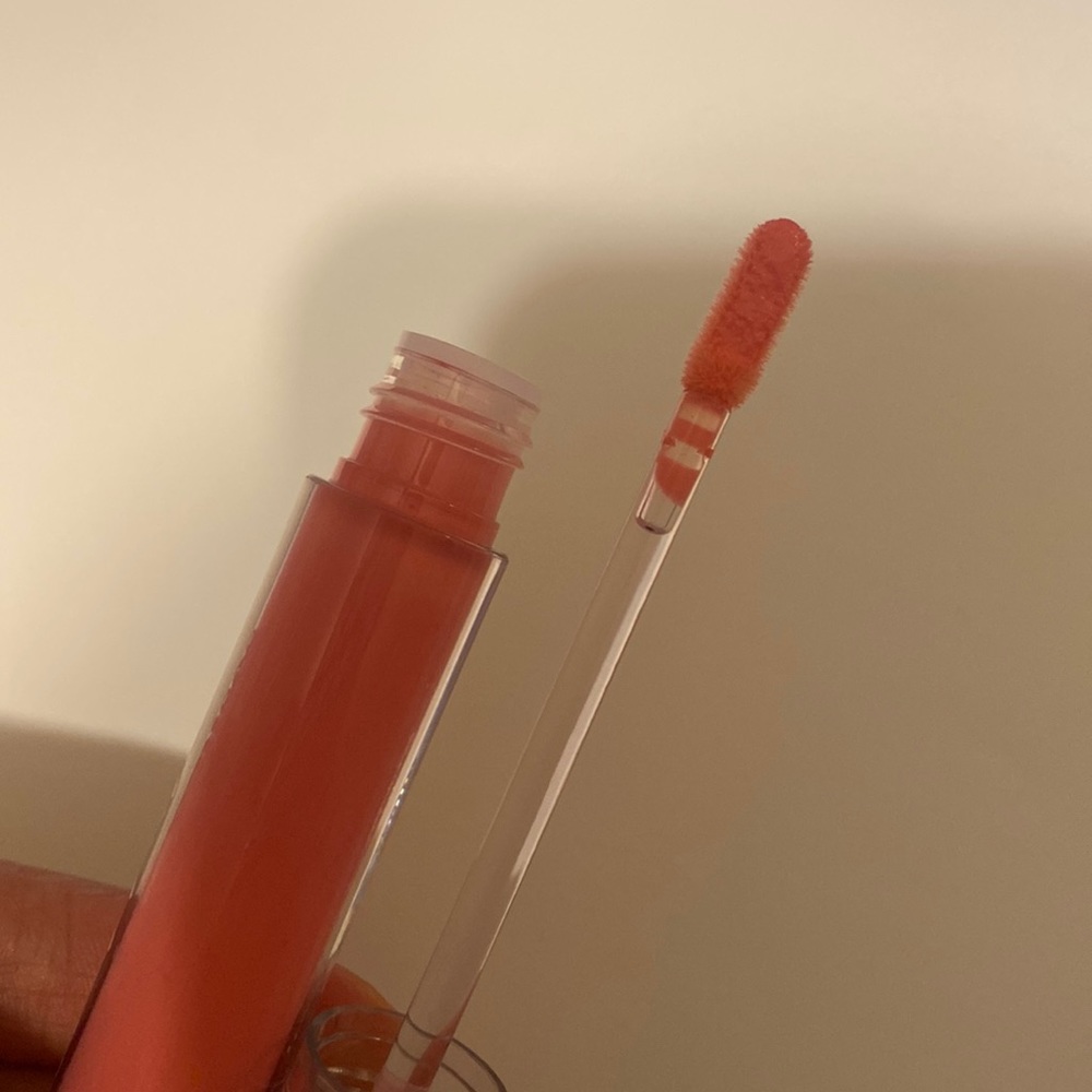 Pink lip gloss